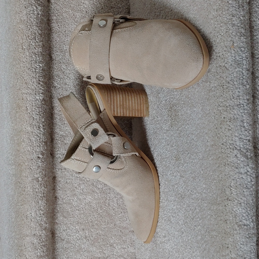 Dolce Vita Beige Suede Slingback Mule Clogs with Stacked Heel